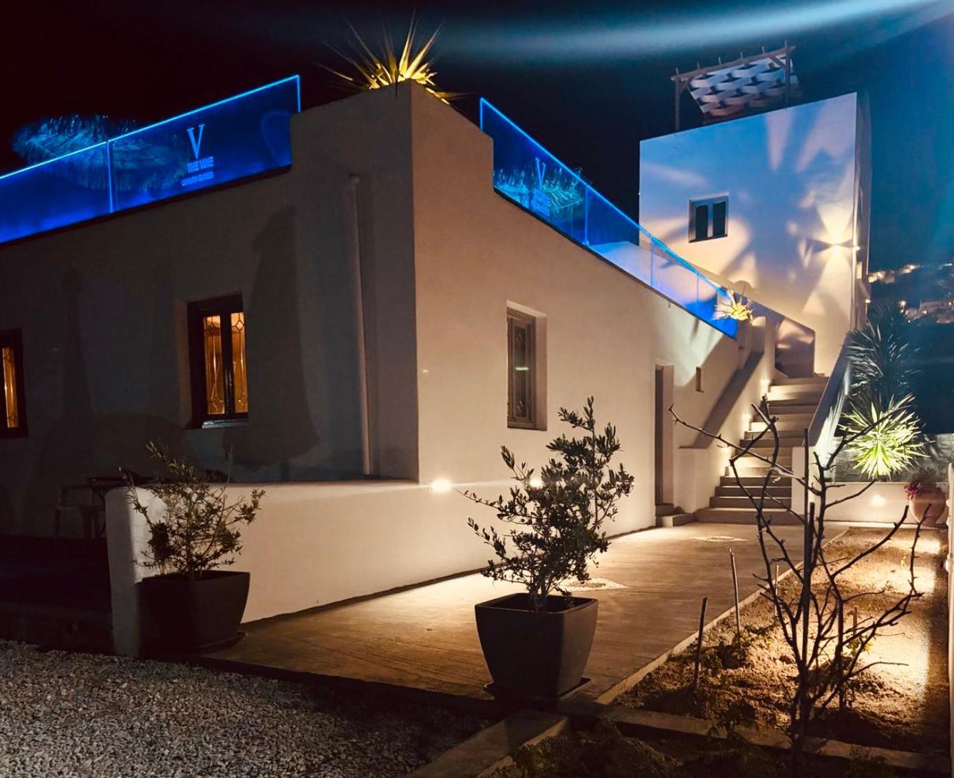 The Vine Suites Vourvoúlos Extérieur photo